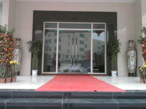 河?xùn)|區(qū)專業(yè)服務(wù) 玻璃門安裝維修、工裝裝修與珠寶首飾回收修理一站式解決方案